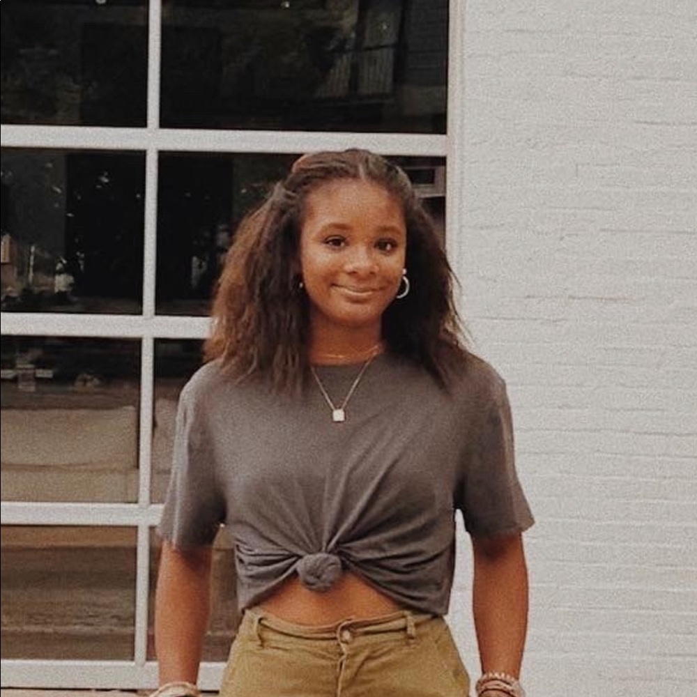 Meet your Posher, Alena